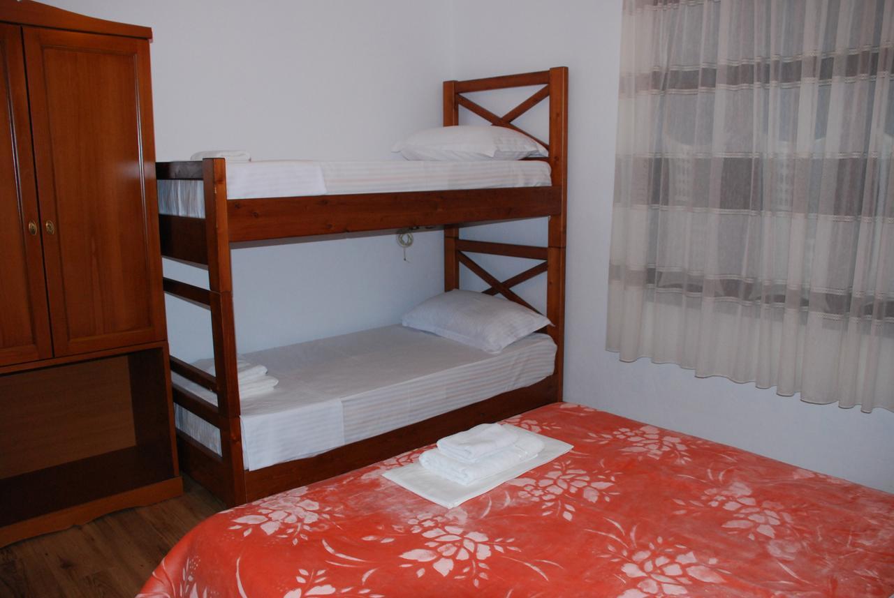 Bed & Breakfast Local Living Edi Berati Exterior foto