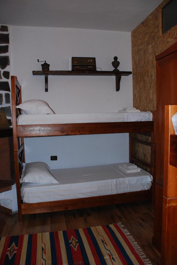 Bed & Breakfast Local Living Edi Berati Exterior foto